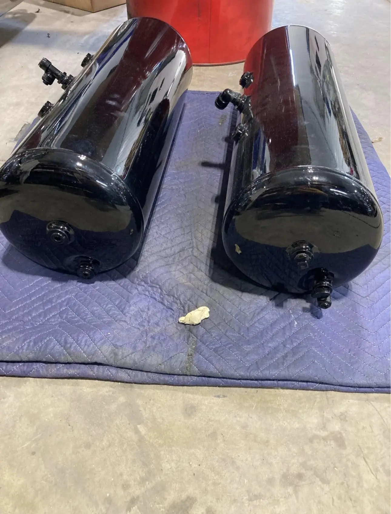Peterbilt air tanks