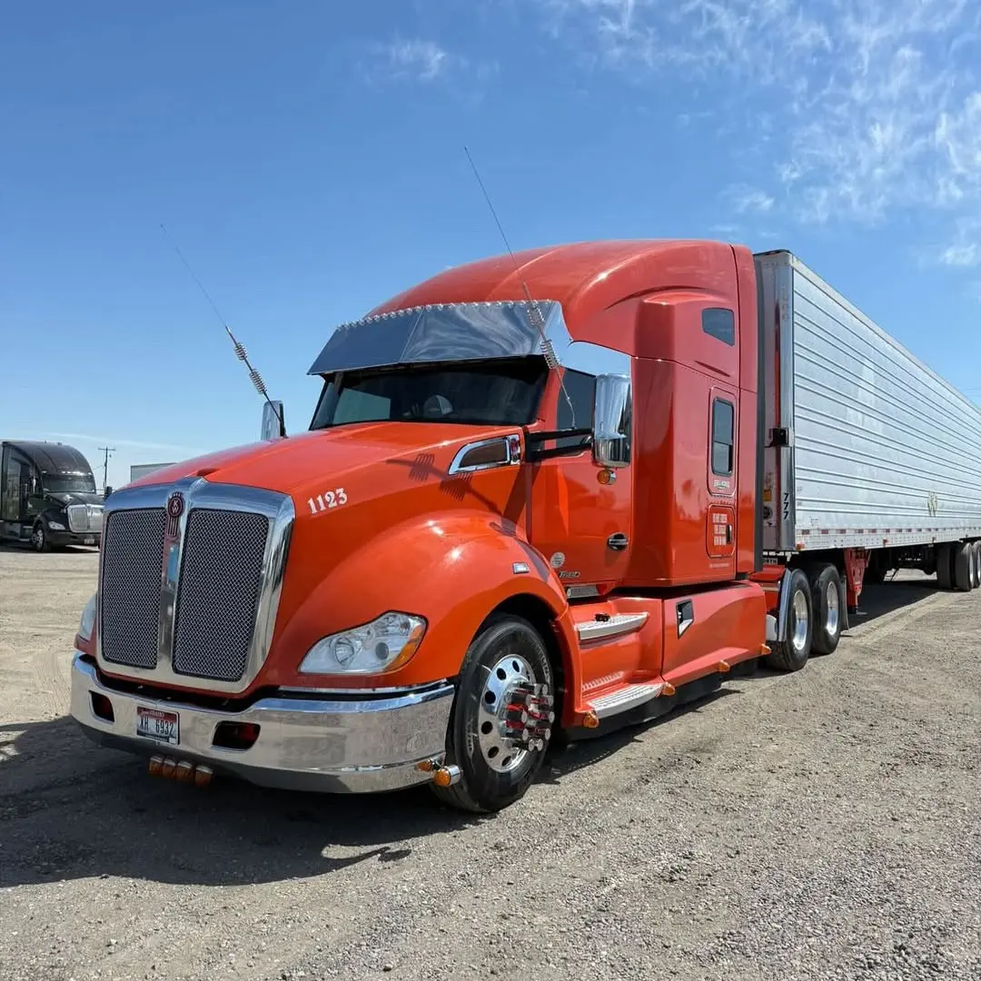 Kenworth T680 Visor and Door Chop