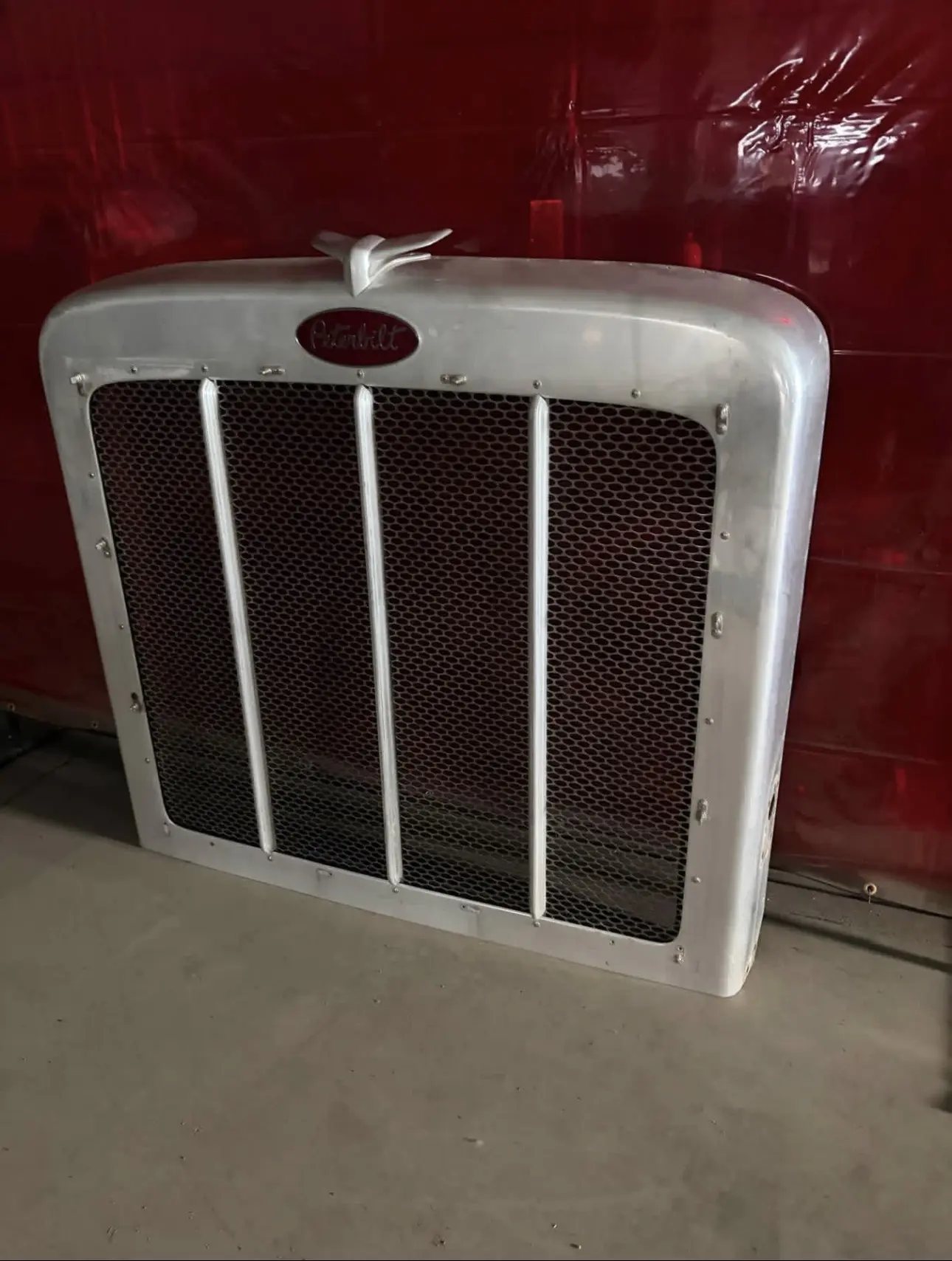 Peterbilt 389 Factory Grill Assembly